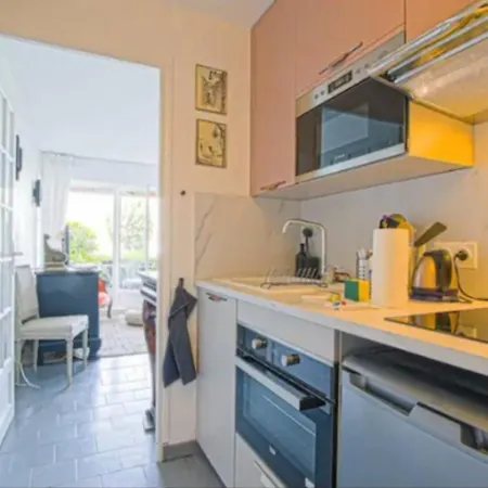 On Garden Level - Sea View *